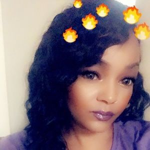 Meet your Posher, Evette